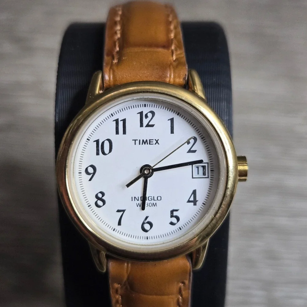 Timex Easy Reader T2J761 Women's Gold Tone Watch Date Indiglo Genuine Leather S7